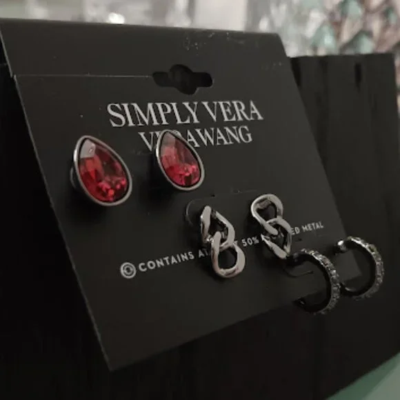 VERA WANG Goth 3pc SET Red Teardrop Crystal/Gunmetal Chain/Crystal Hoop Earrings - Picture 2 of 3